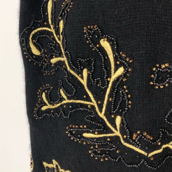 90’s Vintage Beaded Embroidered Lambswool Angora Long Sleeve Sweater size Small - Picture 4 of 12